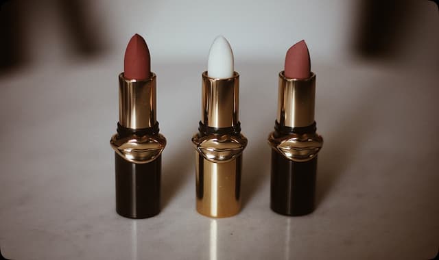 Matte & Glossy Lipstick